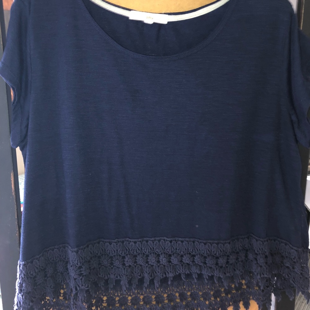 Tee shirt